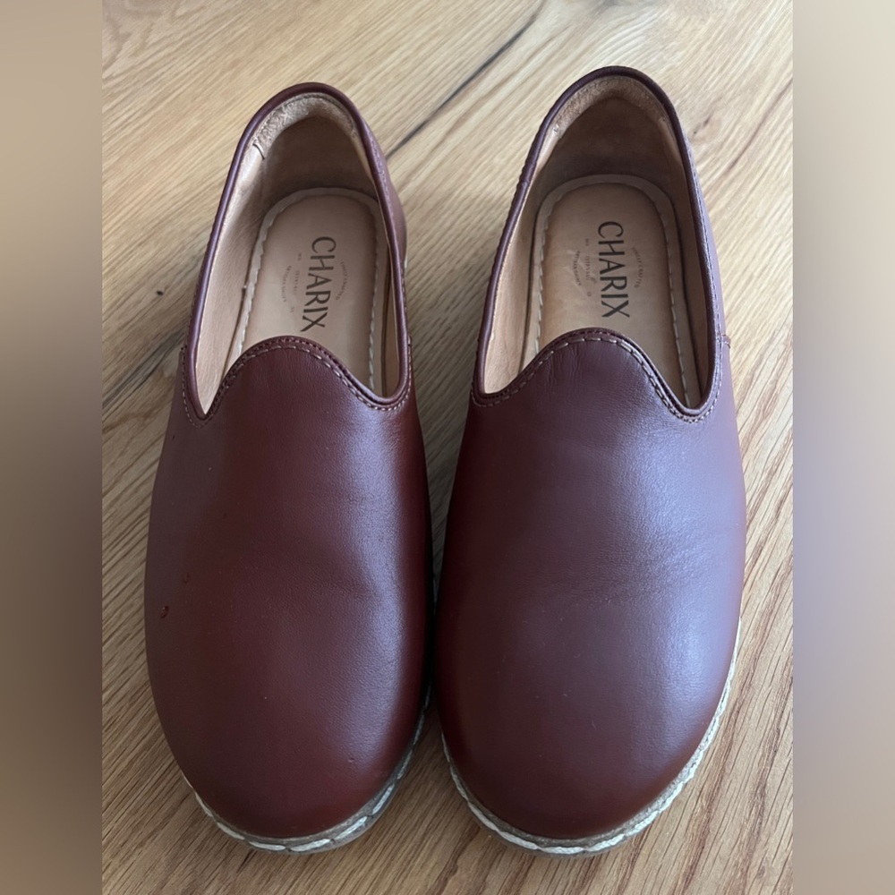 CHARIX ISTANBUL SLIP-ON FLATS, BORDEAUX, SIZE 7. - Picture 4 of 14